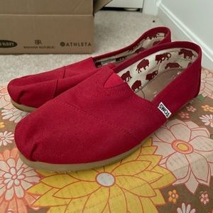 Women's Alpargata Slip On Flats Red Size 9.5